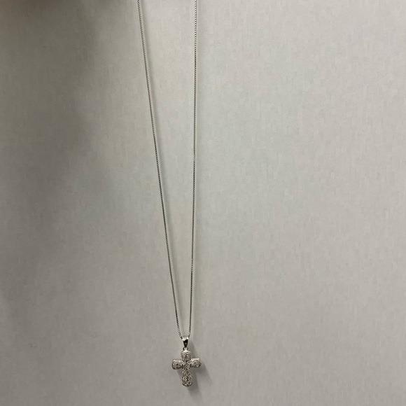 Savvy Cie Silver Filigree & Diamond Cross Necklace - Picture 3 of 7